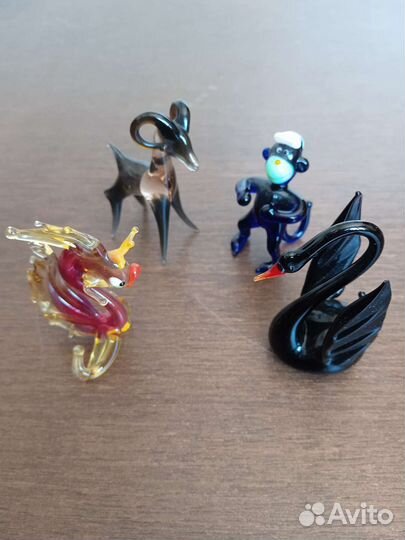 Чёрный лебедь. Стеклянная миниатюра