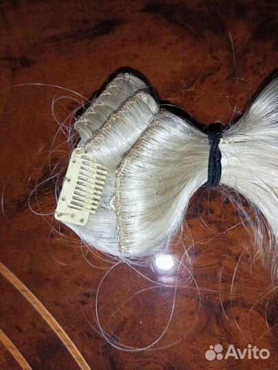 Волосы на заколках искусственные