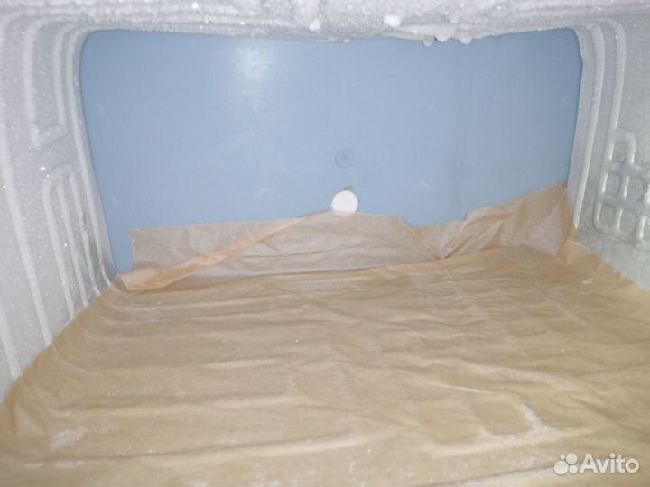 Холодильник 135 см 220 литров 150 Вт