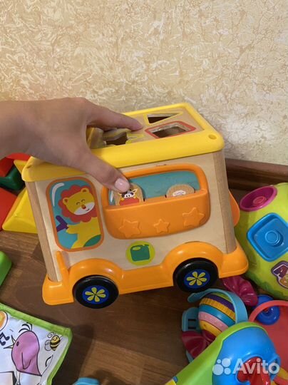 Разивающие игрушки пакетом