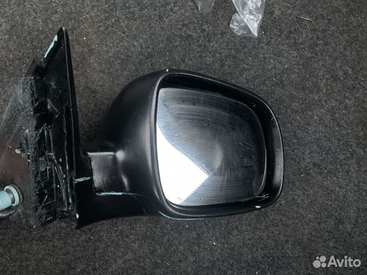 Боковое правое зеркало на passat B5+
