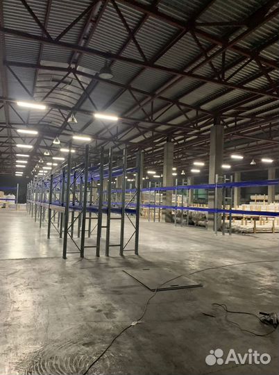 Фронтальные стеллажи для склада