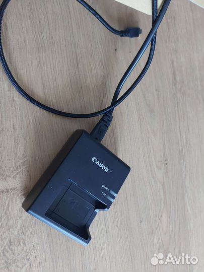 Зеркальный фотоаппарат canon eos200d kit