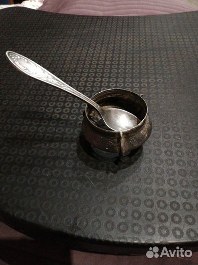 Мельхиоровая солонка цветы