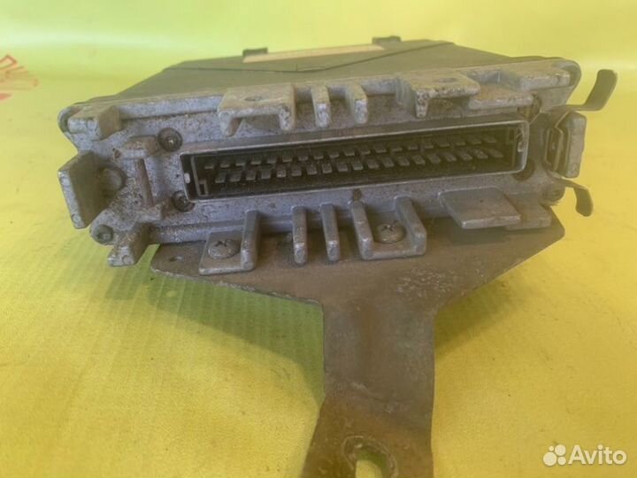 Блок управления двигателем Volkswagen Passat B3 1F