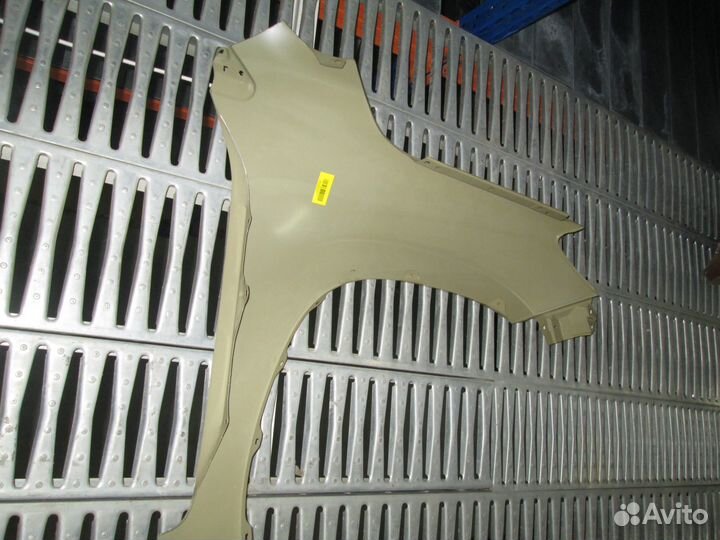 Крыло переднее левое Toyota RAV4 (XA30) 06-10