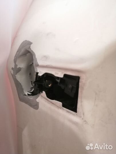 Правая дверь Nissan Qashqai J11 (H0100BM9MA)