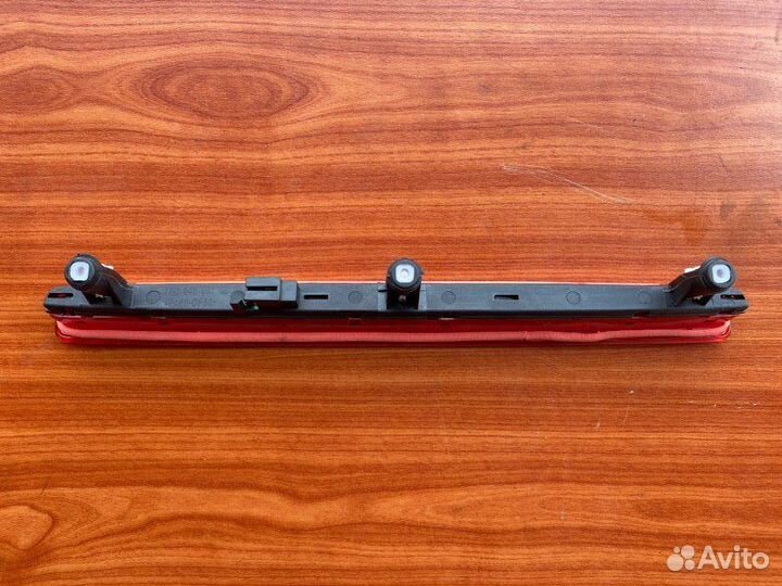 Стоп-сигнал крышки багажника Volkswagen