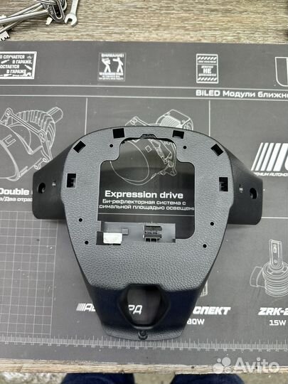 Крышка руля задняя Kia Seltos