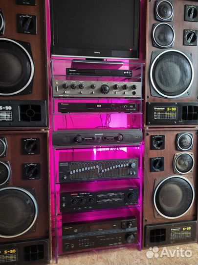 Стеклянная стойка Hi-Fi