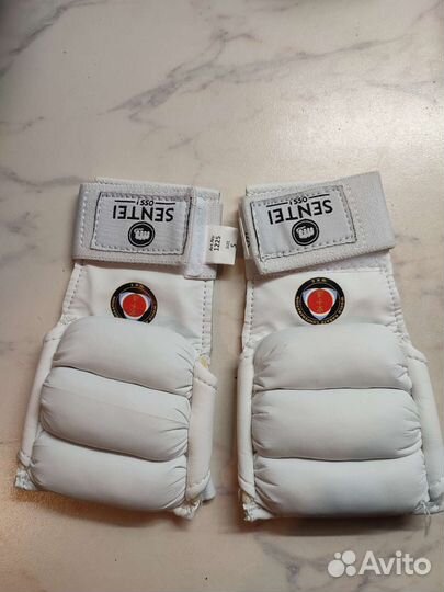 Перчатки для единоборств