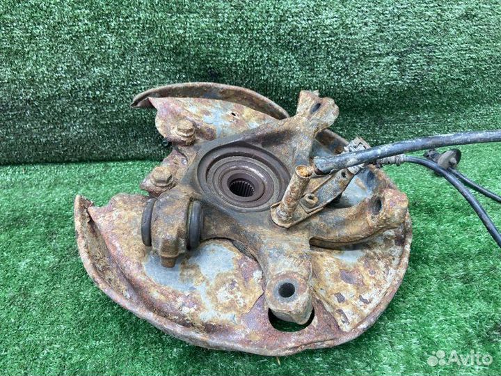 Поворотный кулак задний левый Mercedes-Benz E W210