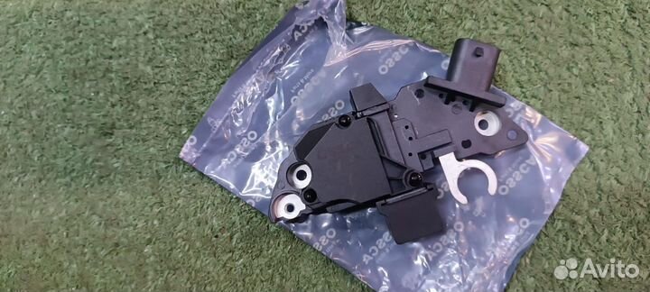 Щетки генератора новые Opel Astra Vectra 2.2i 16V