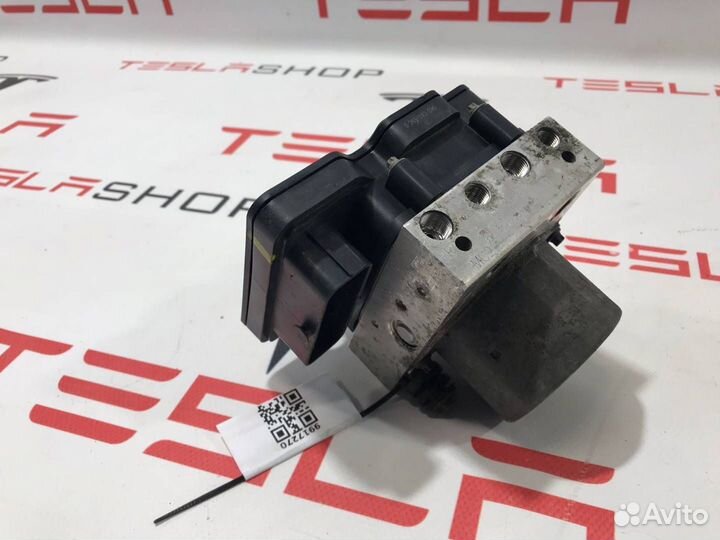 Блок ABS Tesla Model S 2015 6006363-00-C