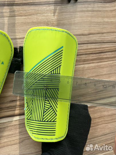 Щитки футбольные детские