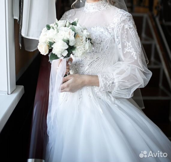 Свадебное платье