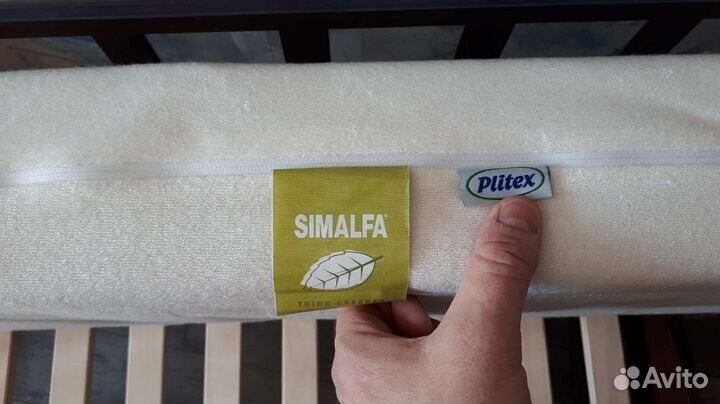 Детская кроватка с матрасом и бортиками