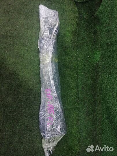 Уплотнение двери переднее левое Ford Explorer 4