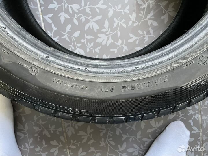 Maxxis Victra MA-Z1 215/55 R16