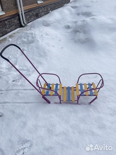 Сани двойняшки