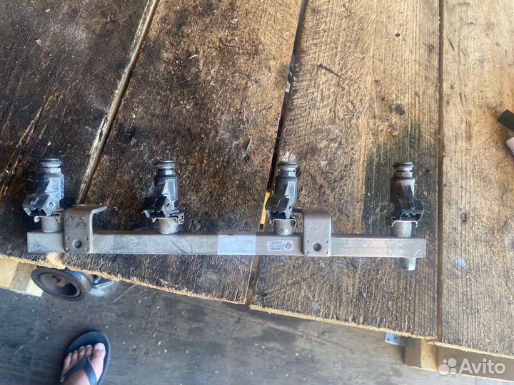 Топливная рампа с форсунками Lifan solano