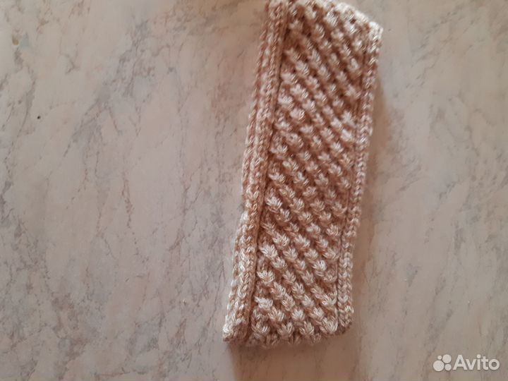 Повязка на голову вязаная