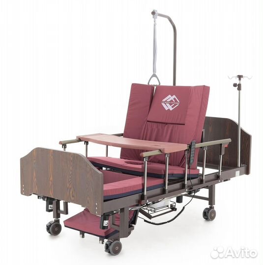Медицинская кровать железная для лежачих больных