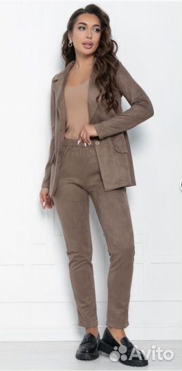 Брючный костюм женский