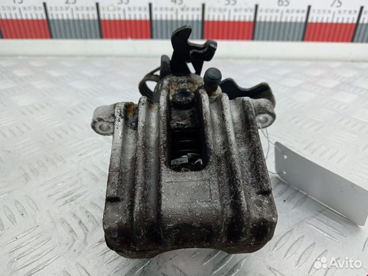 Суппорт задний правый для Volkswagen Passat 5