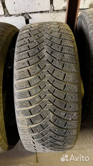 Michelin X-Ice North XIN2 215/55 R16 97T