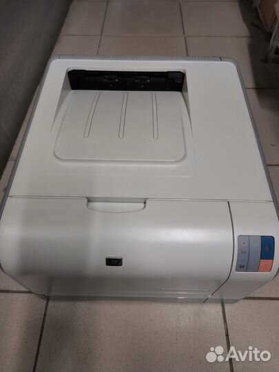 Цветной лазерный принтер HP Color LaserJet CP1215