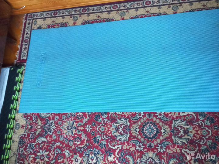 Коврик новый для йоги и фитнеса