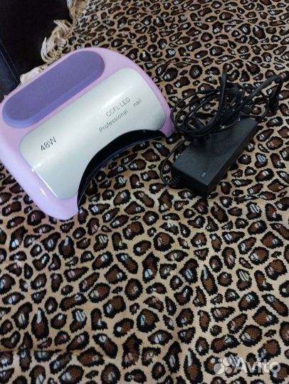 Лампа для ногтей