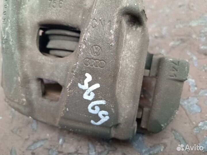 Суппорт тормозной передний правый Audi A4 B8 caba