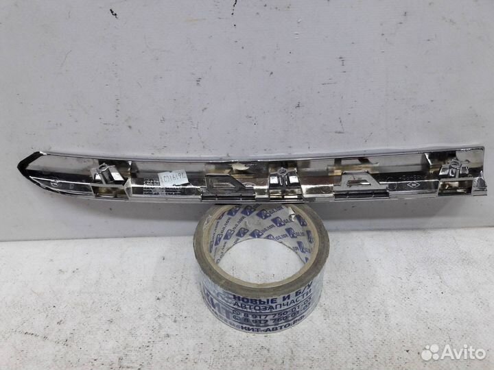 Молдинг бампера передний левый Лада X-Ray 2015