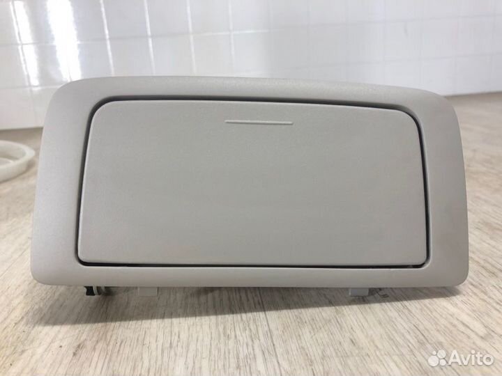 Очечник передний Mitsubishi Outlander Xl CW 2007