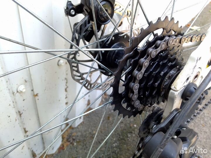 Горный велосипед Forward Apache Disc