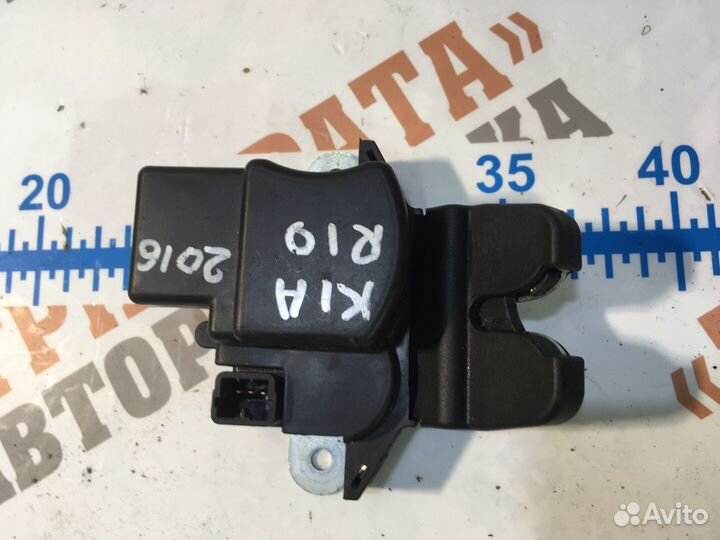 Киа Рио Замок крышки багажника