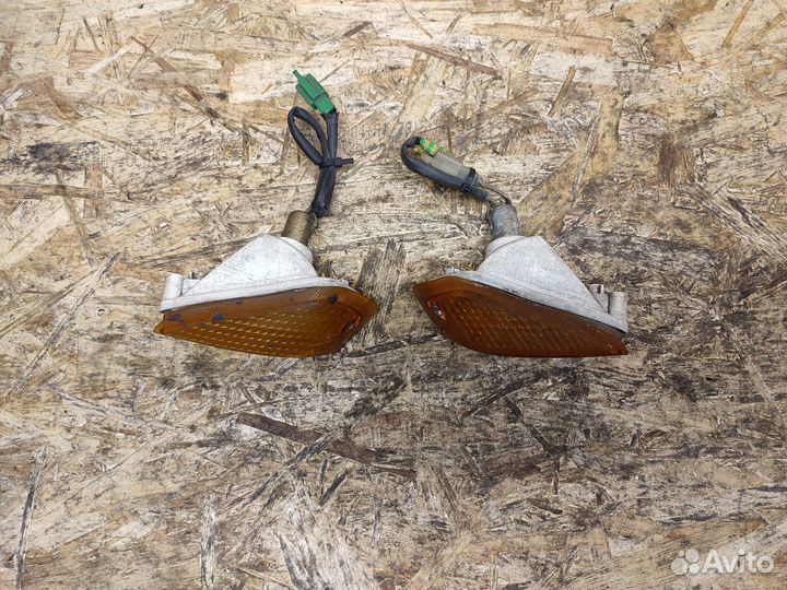 Zzr600 90-92 задний поворотник