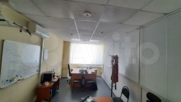 Офис с мебелью, 388 м²