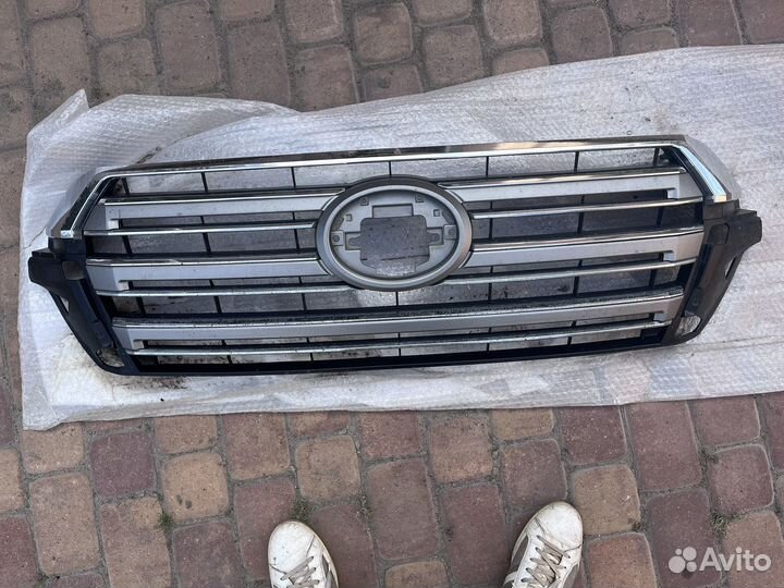 Решетка радиатора и облицовка land cruiser 200
