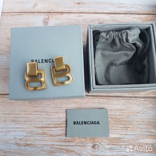 Серьги Balenciaga B 