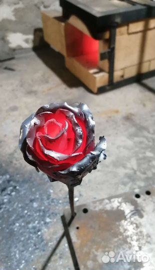 Кованая роза