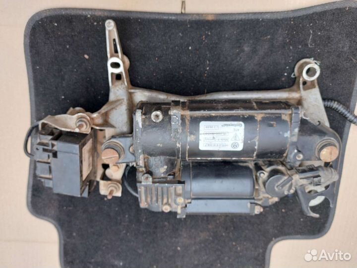 Компрессор подвески VW Touareg 2002-2010