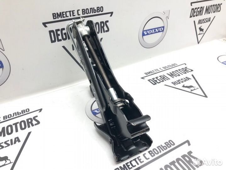 Домкрат оригинальный Volvo S60 S80 V70 XC70 99-08