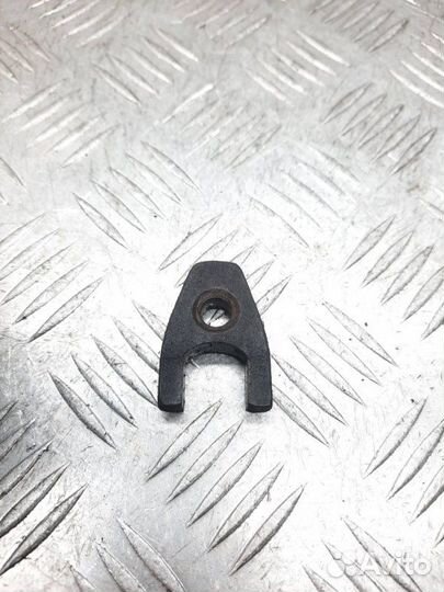 Скоба крепления форсунки Kia Sorento 2.5 D4CB 2005