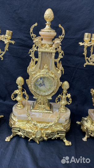 Бронзовые часы