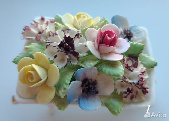 Английские фарфоровые композиции с цветами