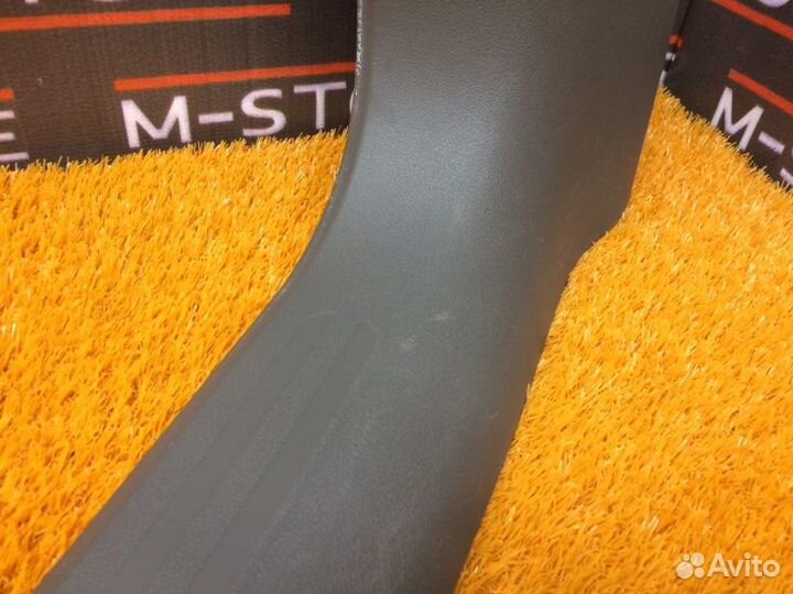 Накладка на порог салона передняя левая Audi Q5 8R