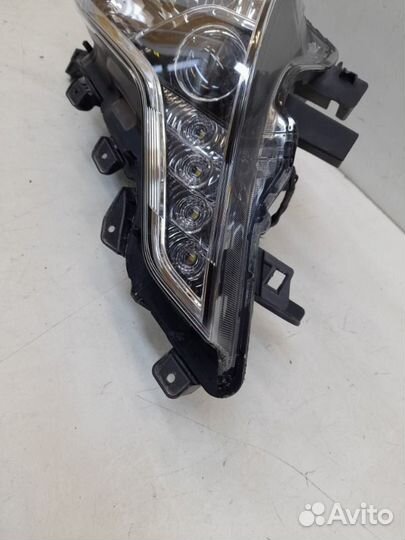 Фара правая Toyota Land Cruiser Prado 150